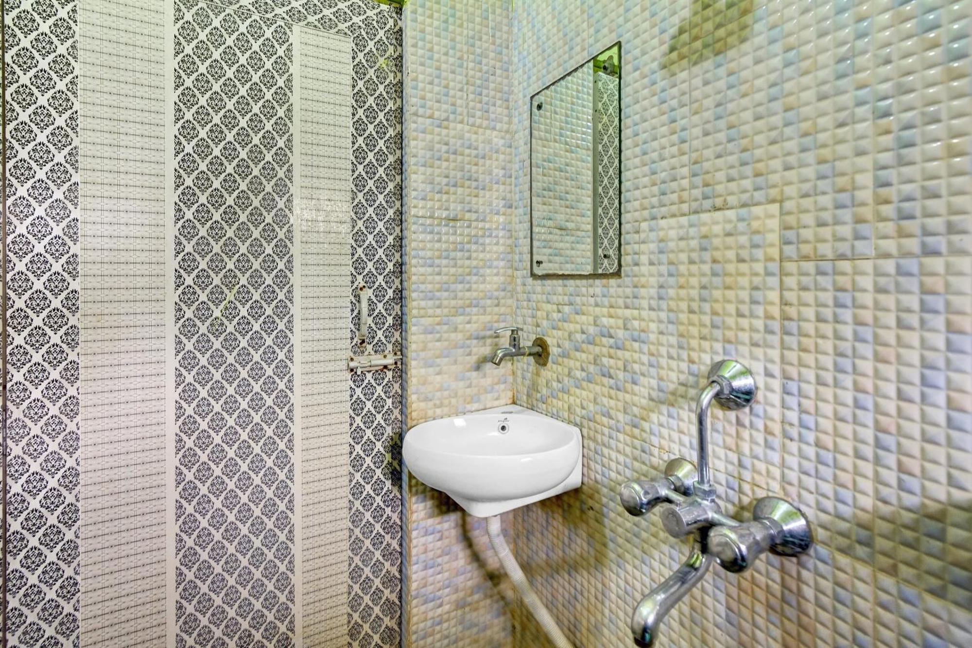 Hotel O Ankit Guest House โกลกาตา ภายนอก รูปภาพ